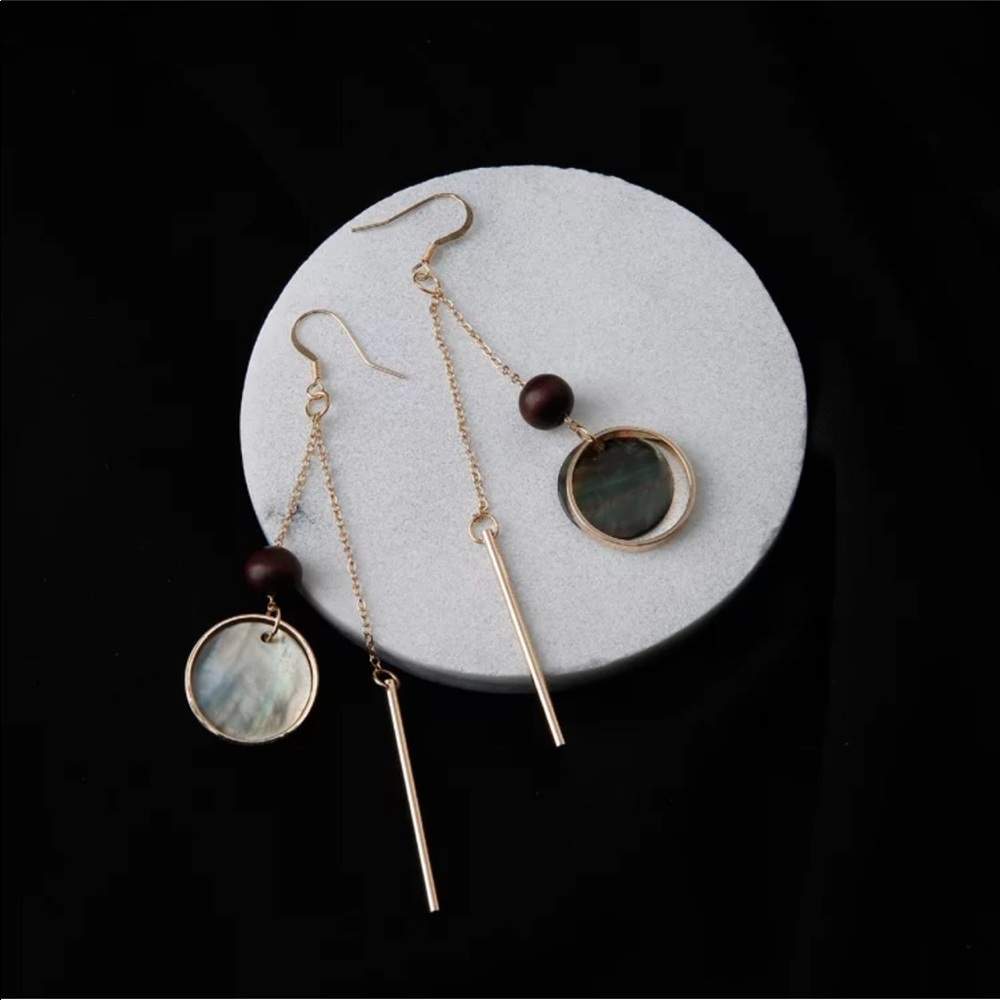 ⭐️Geometric Shell Earrings - Picture 3 of 5